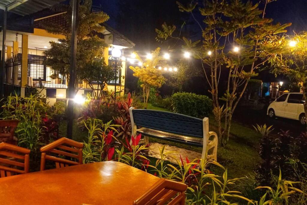 Designer Villa Tokyo Cianjur Eksteriør billede