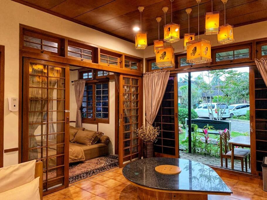 Designer Villa Tokyo Cianjur Eksteriør billede