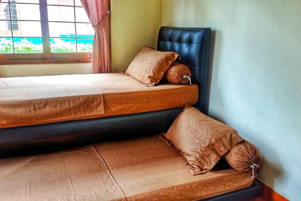 Designer Villa Tokyo Cianjur Eksteriør billede
