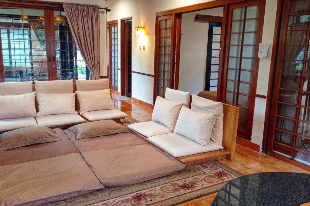 Designer Villa Tokyo Cianjur Eksteriør billede